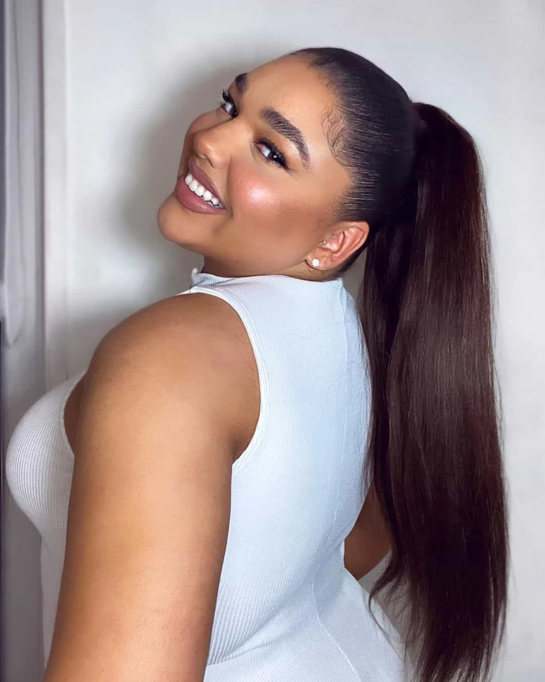 20" Classic Straight Up Wrap Around Ponytail Extension - Image 13